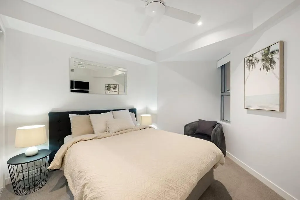 Oceanus Luxe Beachfront Bokarina Kawana Waters 0*,  Australia