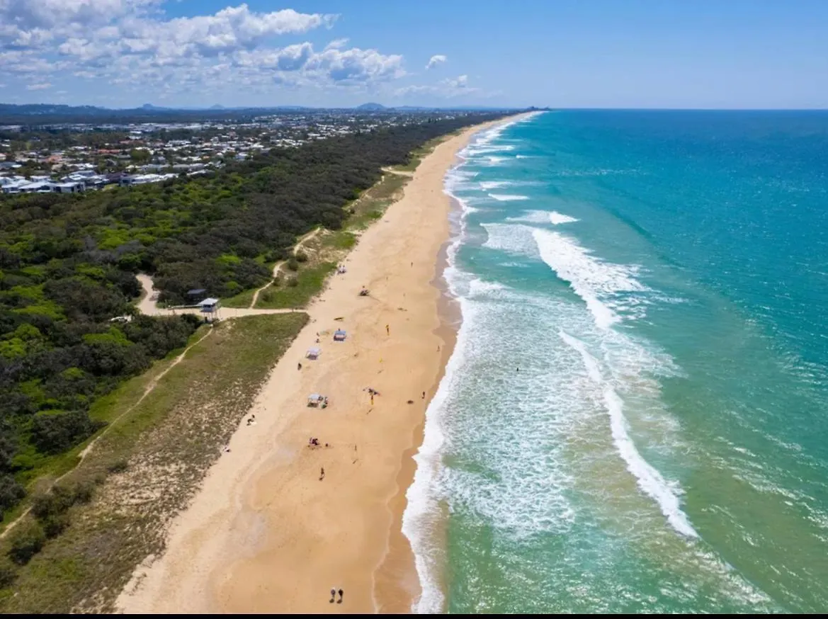 Oceanus Luxe Beachfront Bokarina Kawana Waters Apartment
