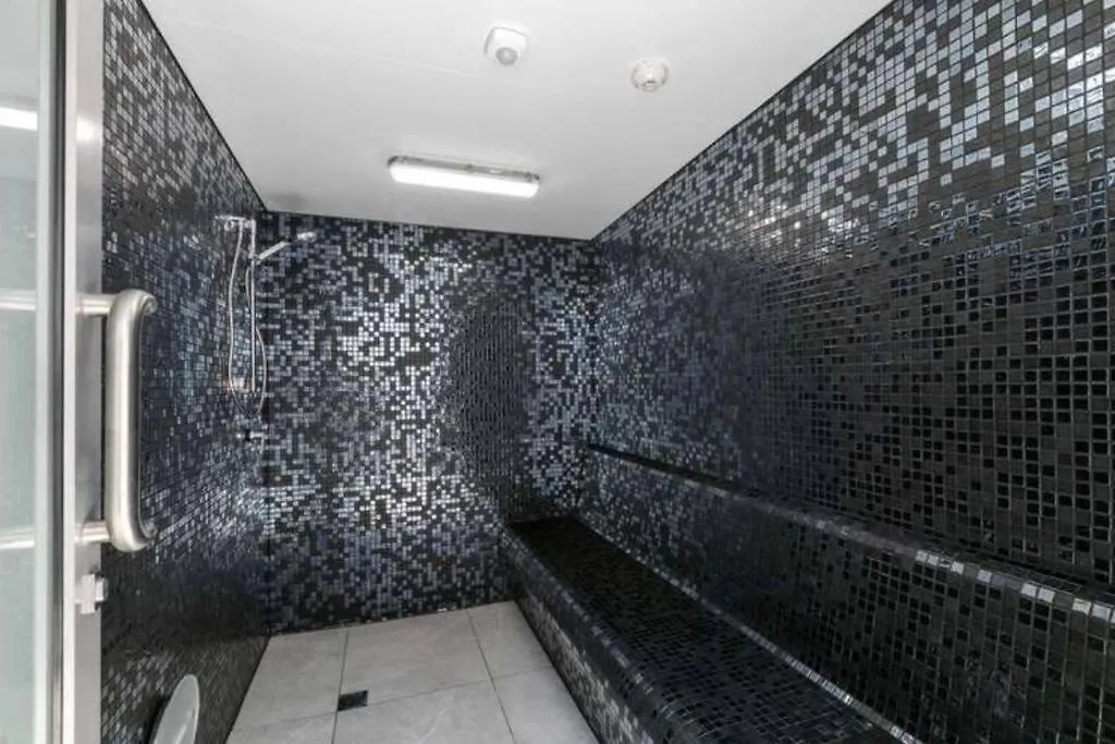 Bokarina Beachfront Apartment Avustralya