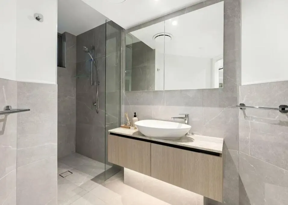 Bokarina Beachfront Apartment 0*, Kawana Waters Avustralya